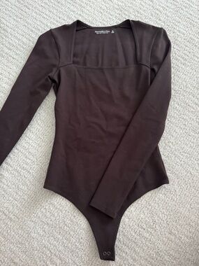 Abercrombie & Fitch Chocolate Brown Long-Sleeve Sweetheart Bodysuit